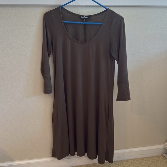 Dark green Lulu’s dress with pockets - Picture 2 of 3